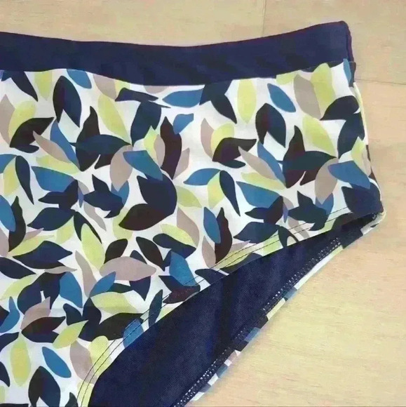 QUINTSOUL | Women's Tikal Multi Navy High Waisted Bottoms with Cami Top - Picture 3 of 14